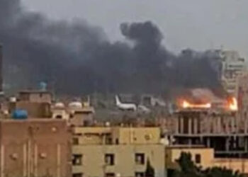 السودان ثروات هائلة فى مهب الأزمات.. دراسة: مصالح الشركات الأجنبية المستثمرة بقطاع النفط على المحك والمعارك تهدد سلامة الأنابيب.. والحرب تؤجج الأزمة الاقتصادية المتفاقمة.. وتراجع إنتاج الذهب