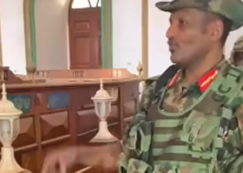 اللواء عبدالرحمن الصادق يزور مرقد ائمة الانصار الامام عبد الرحمن المهدي والامام الصديق عبد الرحمن المهدي