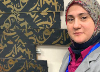 الرجل في لوحات إنجي النجار يرمز إلى القسوة