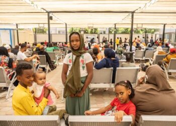 الصراع في السودان يعطل الدراسة ويحول مؤسسات التعليم إلى مراكز لإيواء النازحين