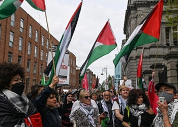 أيرلندا: كلّيّة “ترينيتي” الجامعيّة في دبلن تقرّر إنهاء استثماراتها في شركات إسرائيليّة