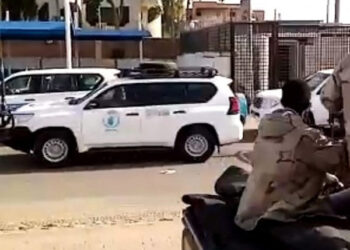 طرفا النزاع في السودان يوافقان على هدنة الـ 72 ساعة.. وعمليات إجلاء الأجانب مستمرة