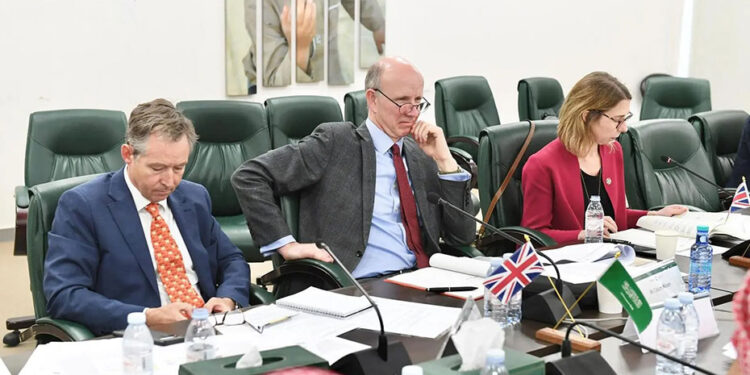 حضور مهيب في تابين عميد الصحافة السودانية بالجامعة الامريكية بالقاهرة